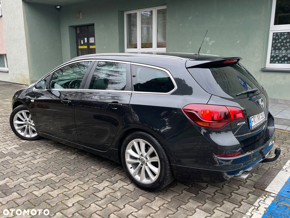 Opel Astra 1.6 Turbo Innovation - 11