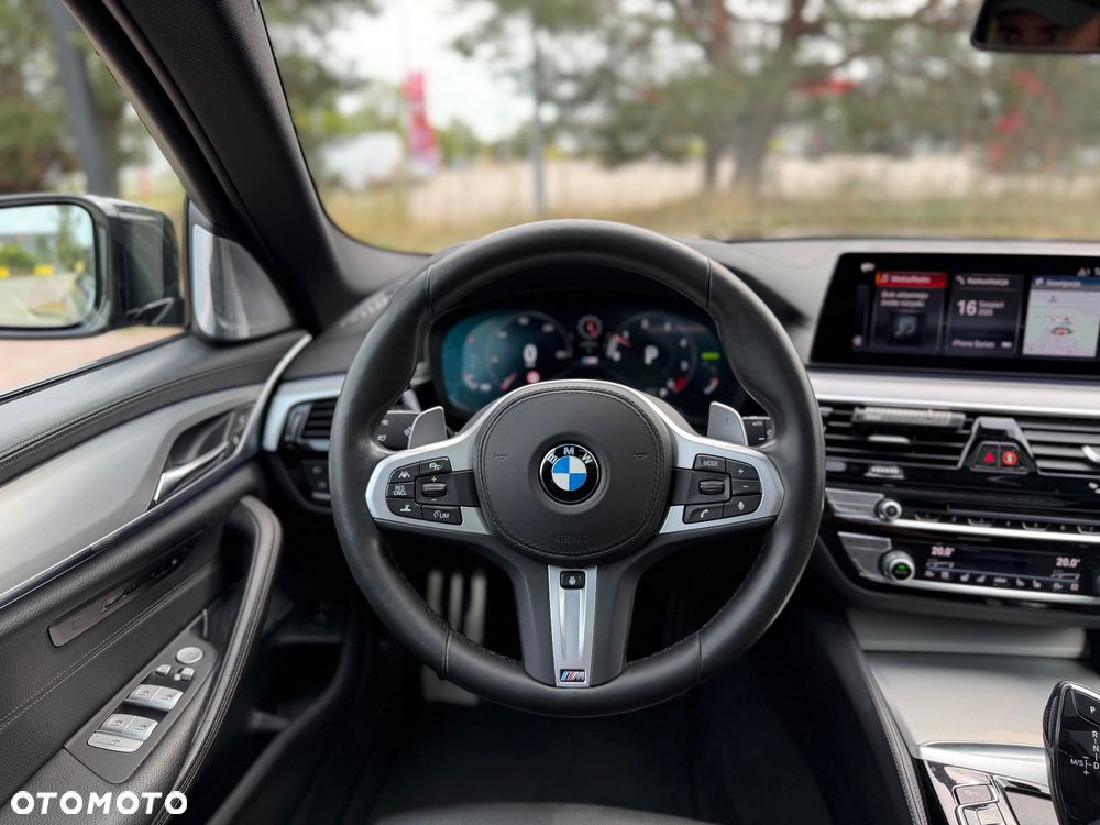 BMW Seria 5 540d xDrive M Sport sport - 17