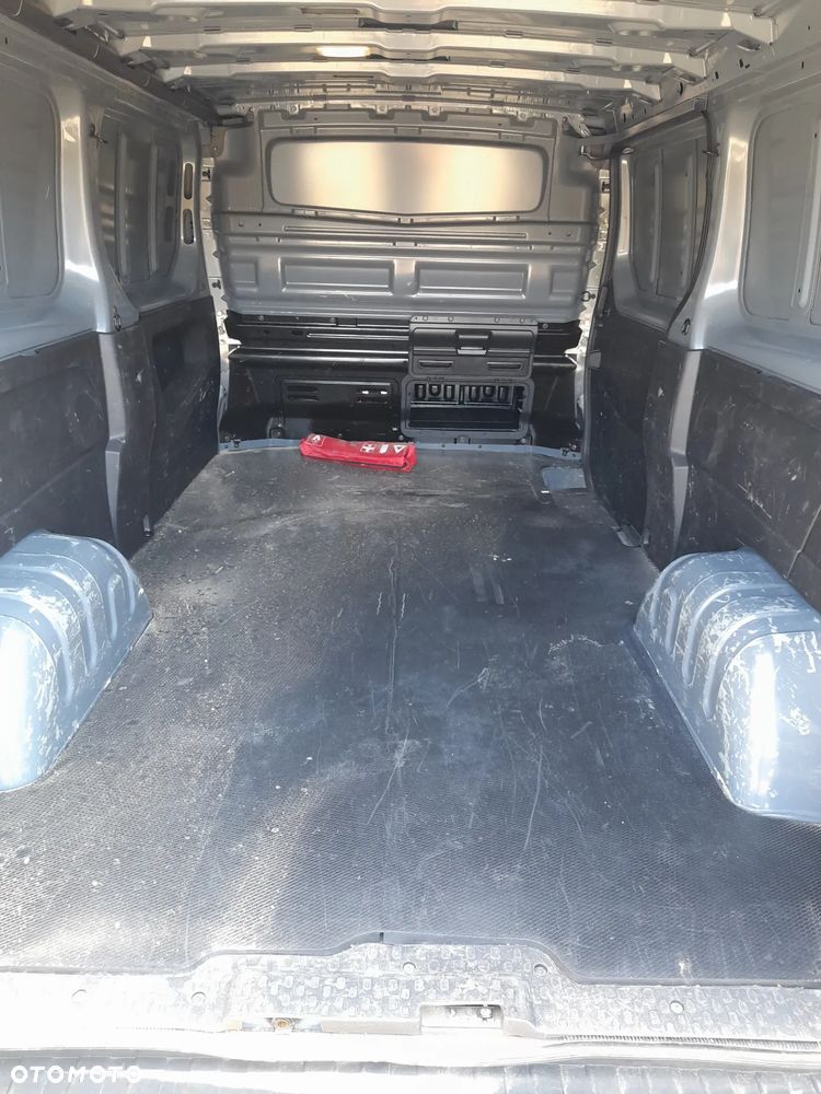 Renault TRAFIC IV 2.0 150koni LONG DŁUGI H1L2 POLSKI SALON Brutto VAT23% - 11