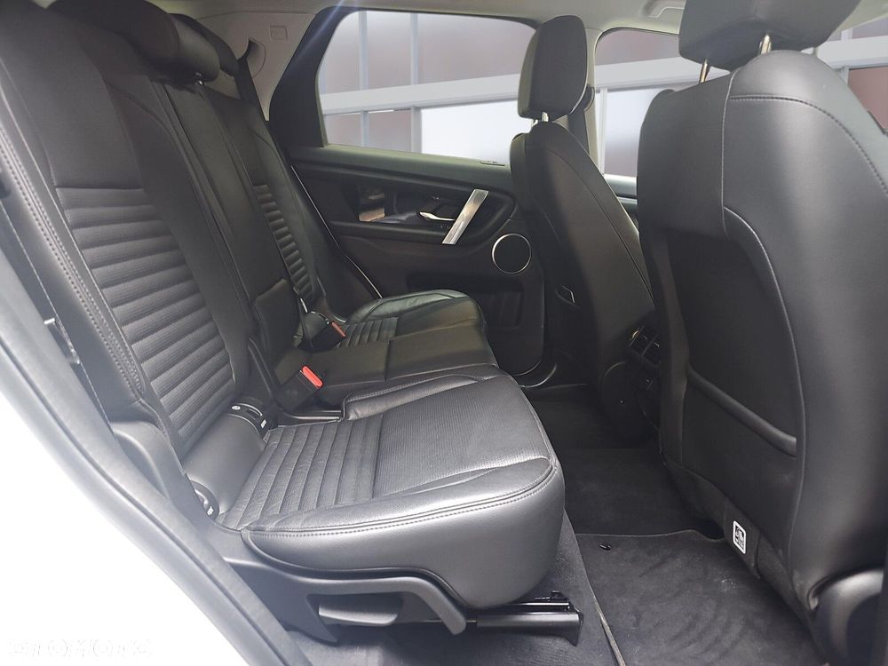 Land Rover Discovery Sport 2.0 P250 mHEV S - 25