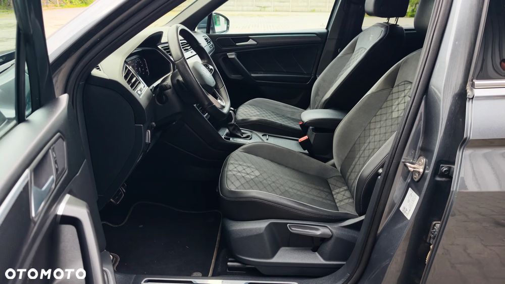 Volkswagen Tiguan Allspace 2.0 TDI R-Line DSG - 39