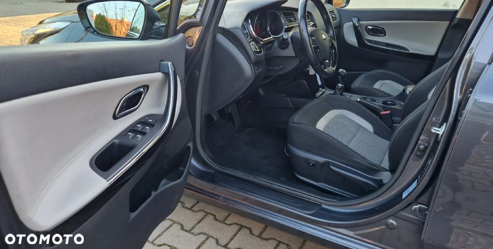 Kia Ceed Cee'd 1.6 GDI Business Line - 8