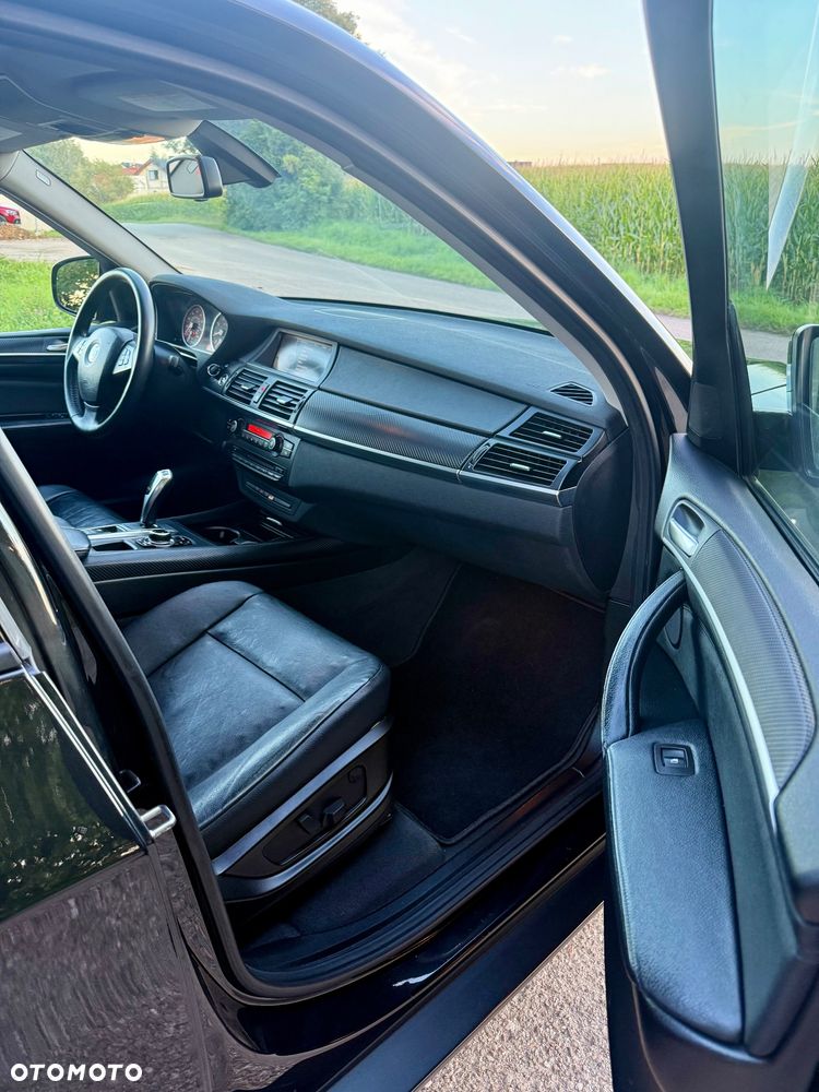 BMW X5 xDrive35i Edition Exclusive - 10
