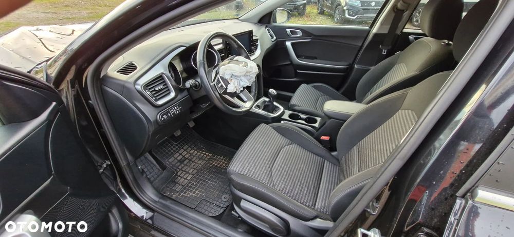 Kia XCeed 1.5 T-GDI Prestige Line - 16