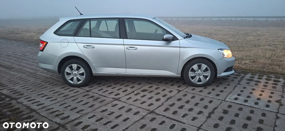 Skoda Fabia - 12