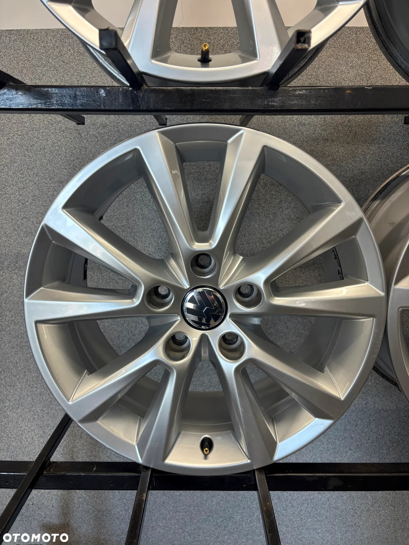 4 FELGI ALU. VW TOUAREG,AUDI Q7,PORSCHE CAYENNE 18'' 8J ET53 5x130 - 6