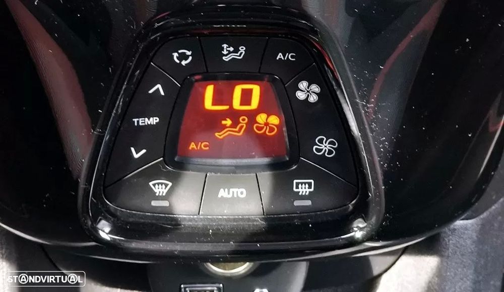 Peugeot 108 1.2 PureTech Allure - 18