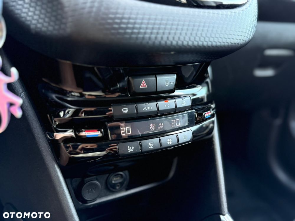 Peugeot 2008 1.6 e-HDi Allure S&S - 12