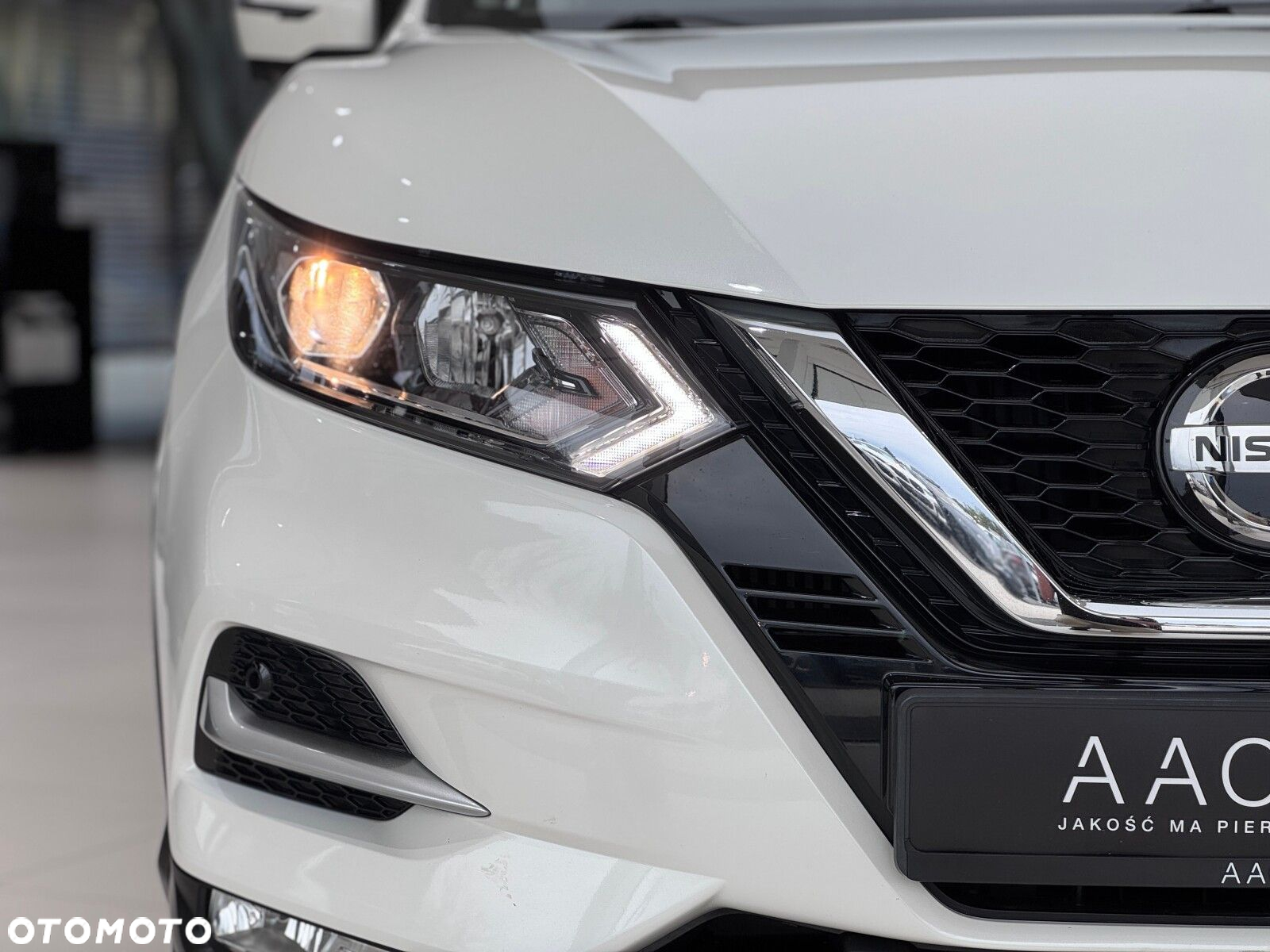 Nissan Qashqai 1.3 DIG-T N-Connecta - 40