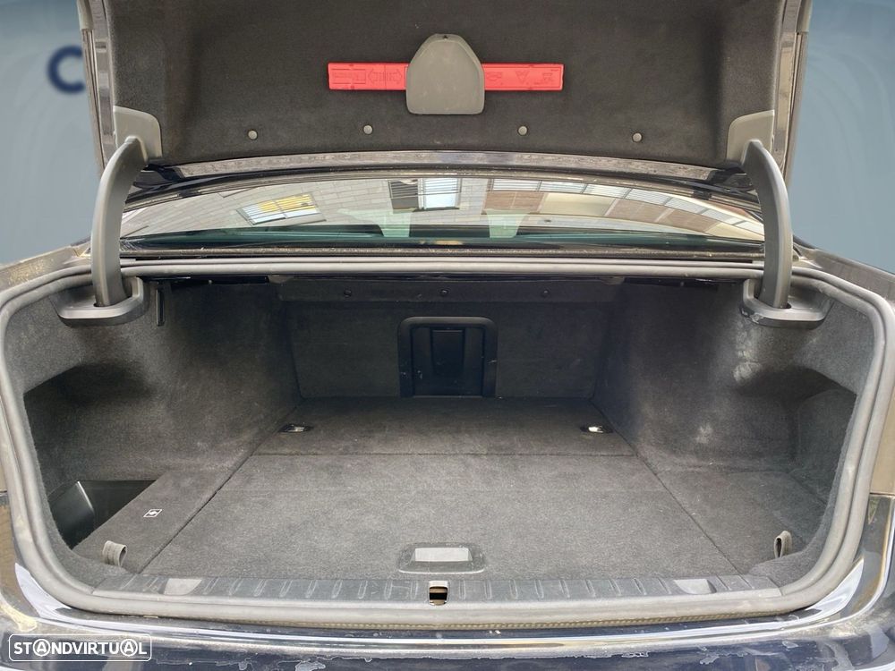 BMW 745 e iPerformance Pack M Auto - 30