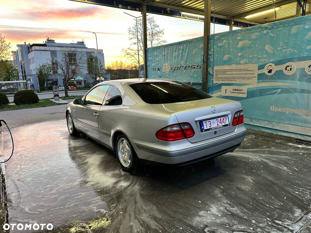 Mercedes-Benz CLK - 31