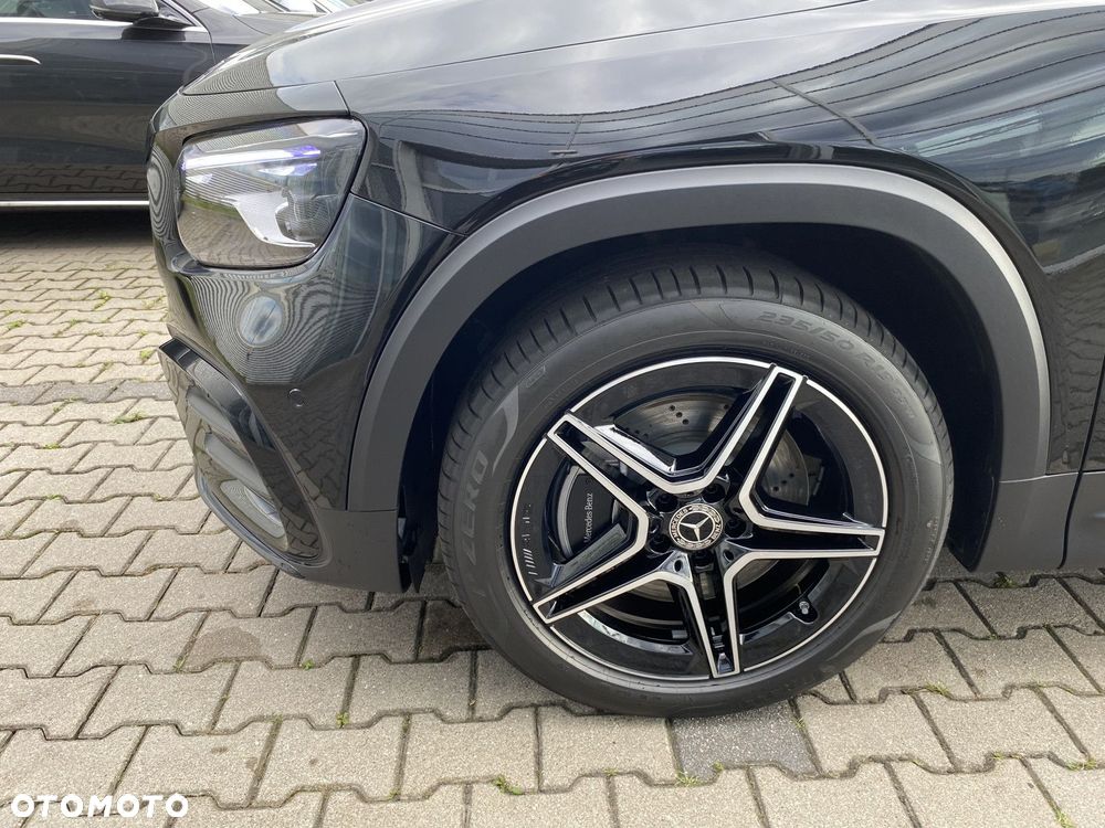 Mercedes-Benz GLB - 7