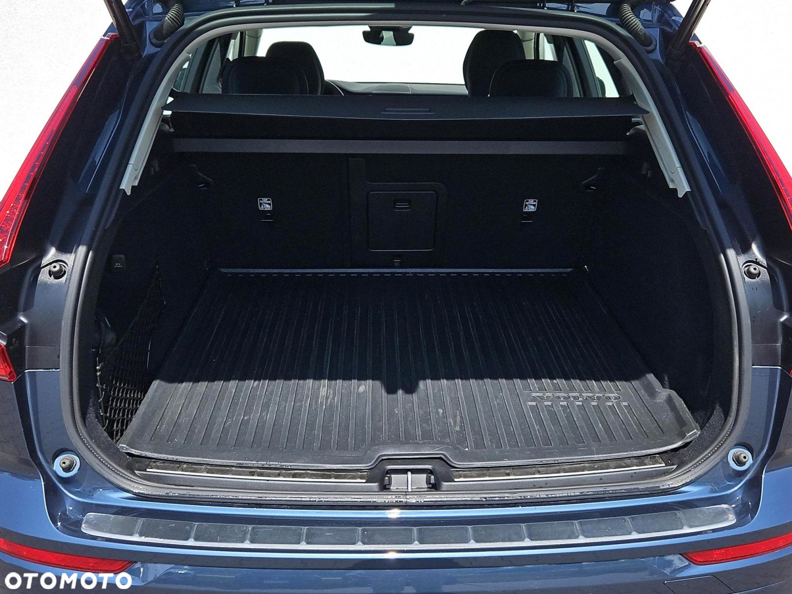 Volvo XC 60 B5 B AWD Plus Dark - 31