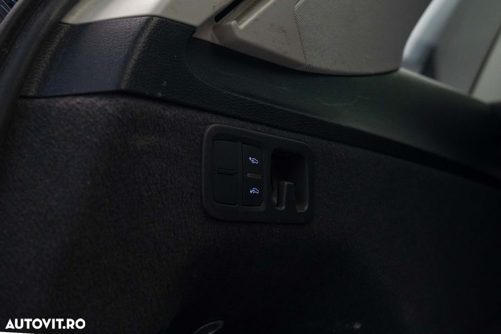 Audi Q7 ver-25t-awd-chequered-flag - 34