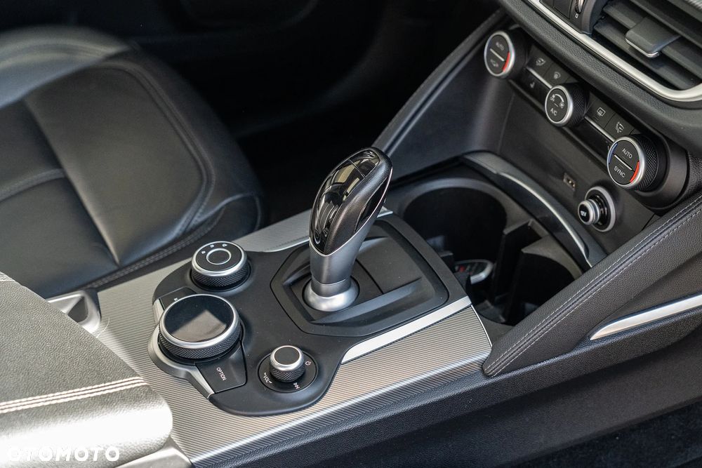 Alfa Romeo Stelvio 2.0 Turbo Super Q4 - 26