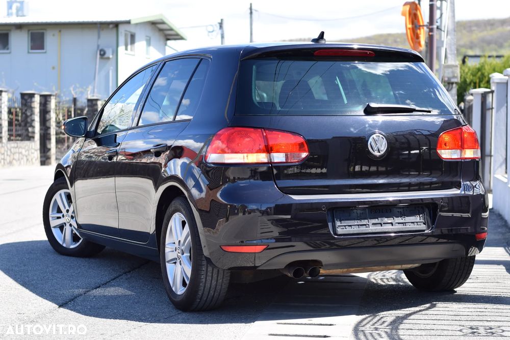 Volkswagen Golf 2.0 TDI DPF DSG MATCH - 23