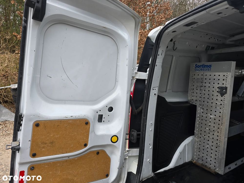 Ford Transit Connect - 12