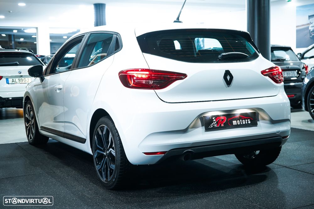 Renault Clio BLUE dCi 100 EVOLUTION - 8