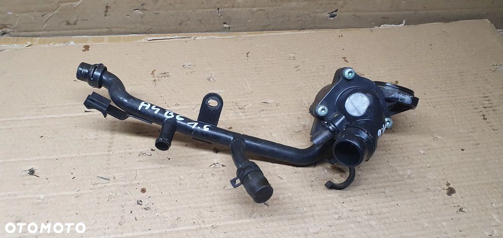 Przewód wąż wody obudowa termostatu Audi A4 B6 06B121111F 06B121065AB - 1