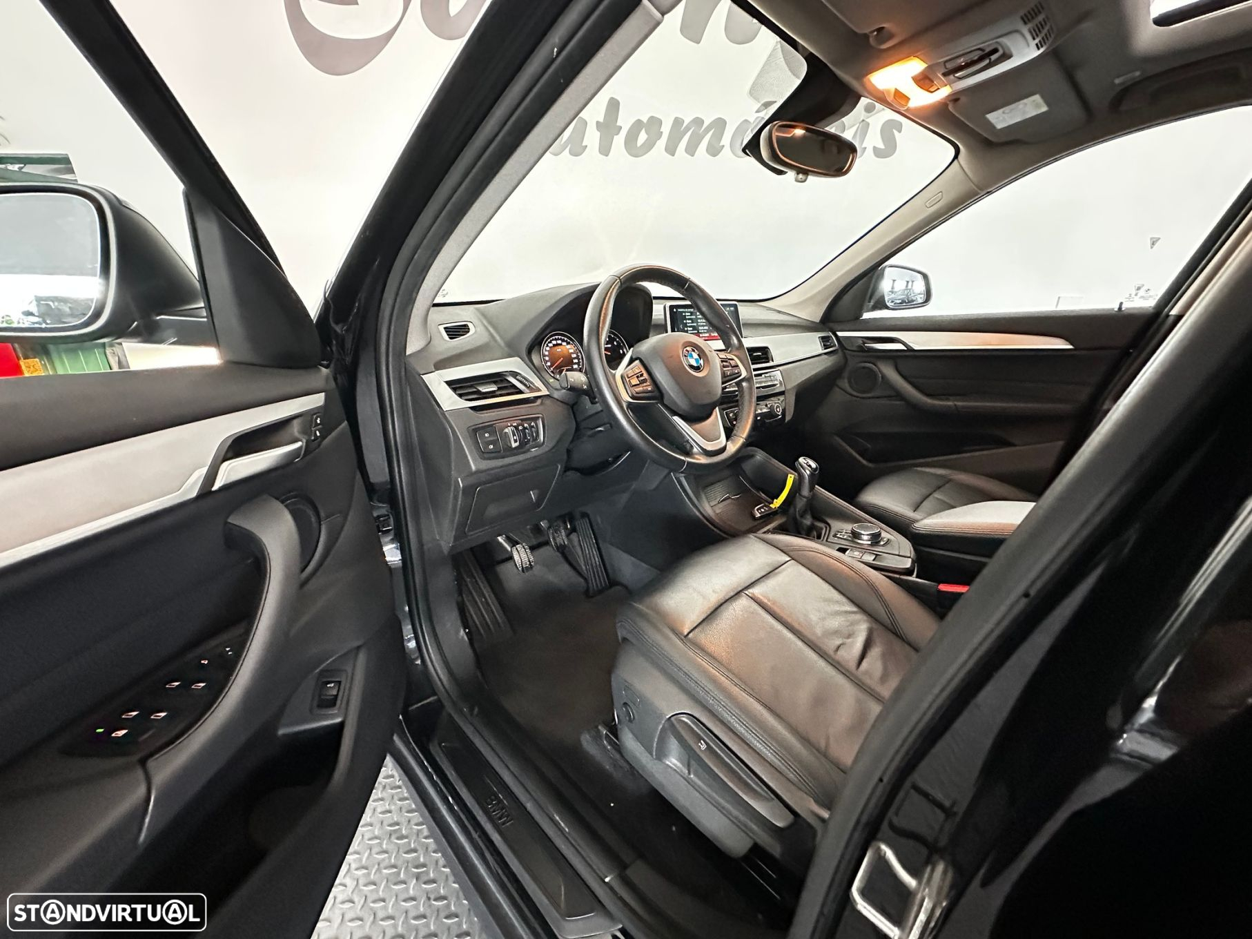 BMW X1 16 d sDrive Line xLine - 12