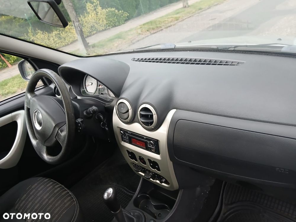 Dacia Logan - 12