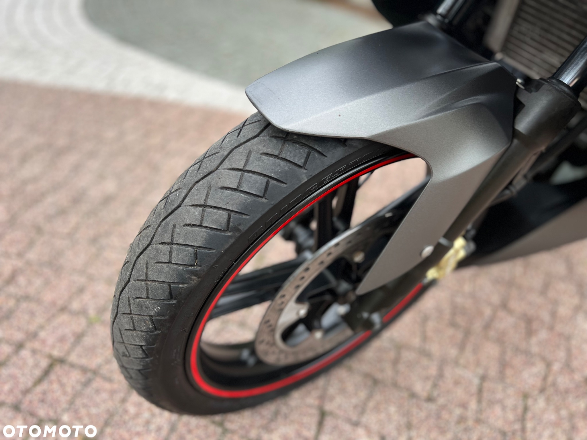 Yamaha YZF - 27