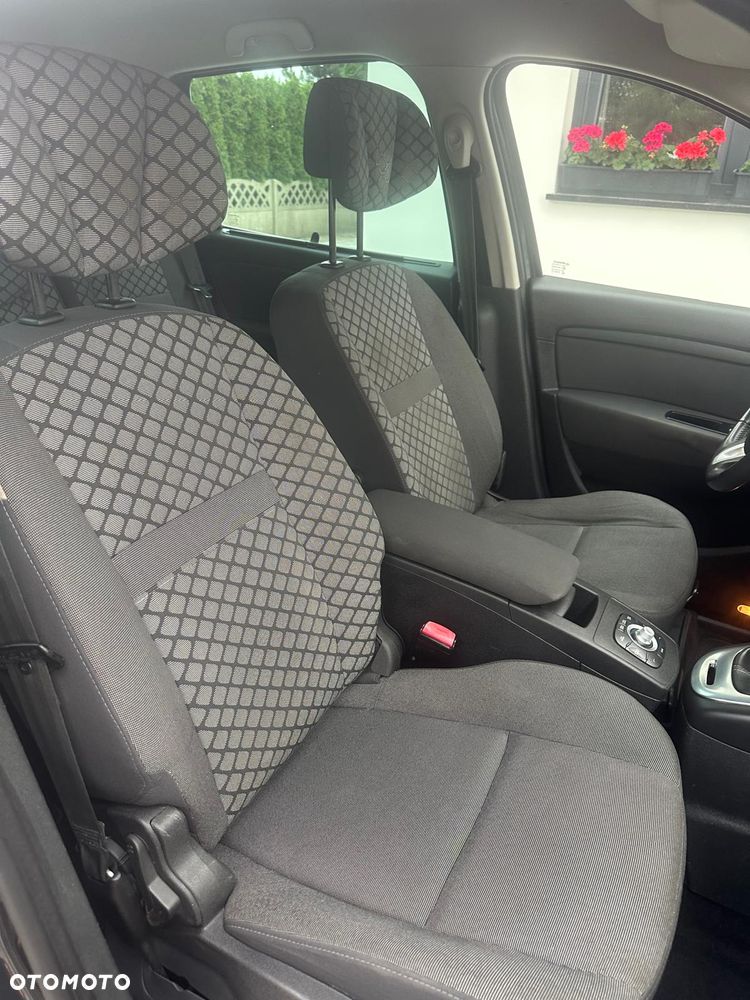 Renault Scenic - 16