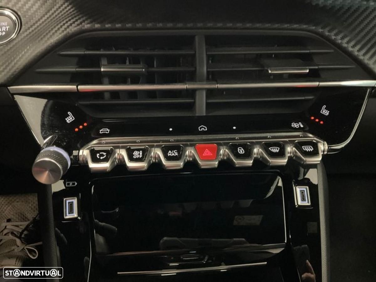 Peugeot 2008 1.2 PureTech Allure EAT8 - 14