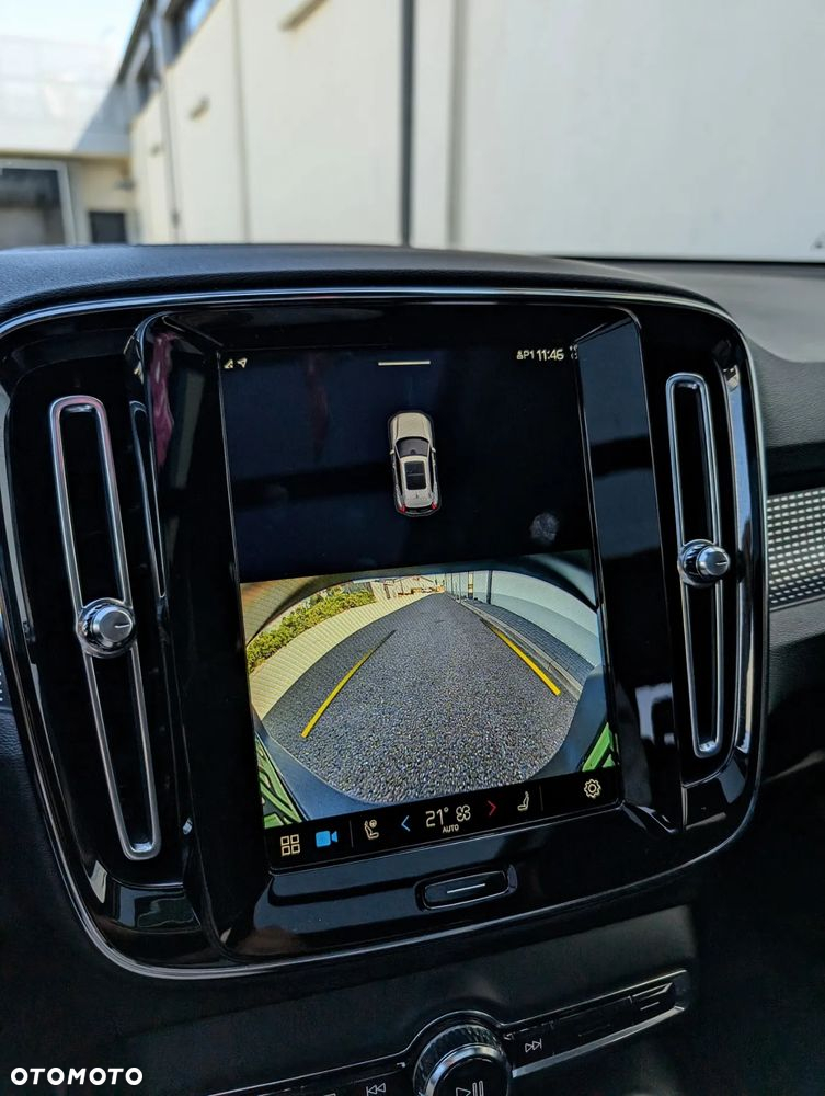 Volvo XC 40 82kWh P8 Recharge AWD Pro - 17