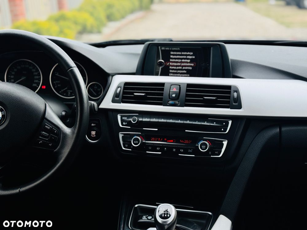BMW Seria 3 316d DPF Edition Exclusive - 12