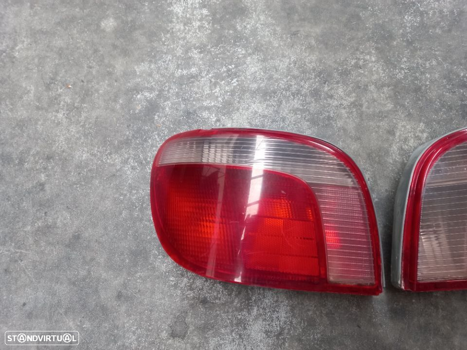 Farolim trás Toyota Yaris 2000 - 3
