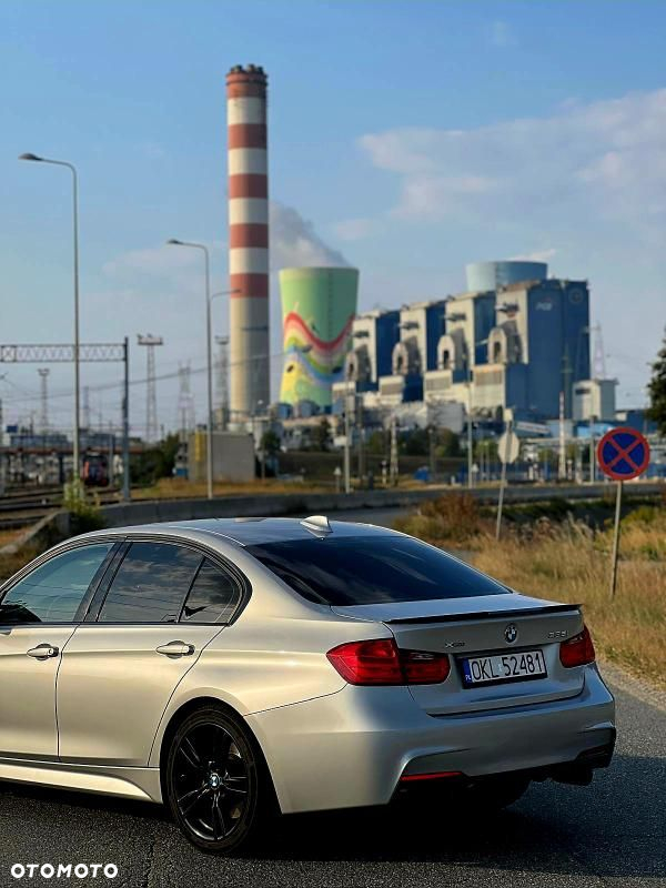 BMW Seria 3 335i xDrive M Sport - 9