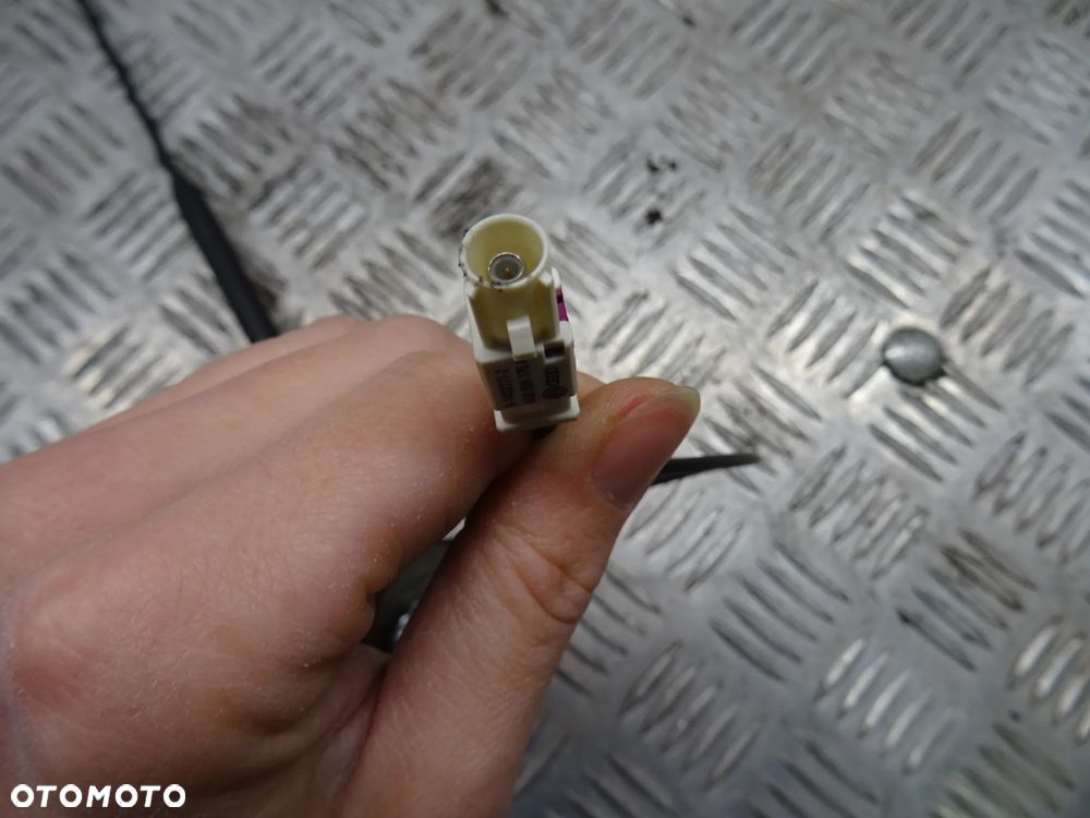SKODA FABIA II 10-14 1.2 TDI ANTENA DACHOWA 6Q0035575A - 4
