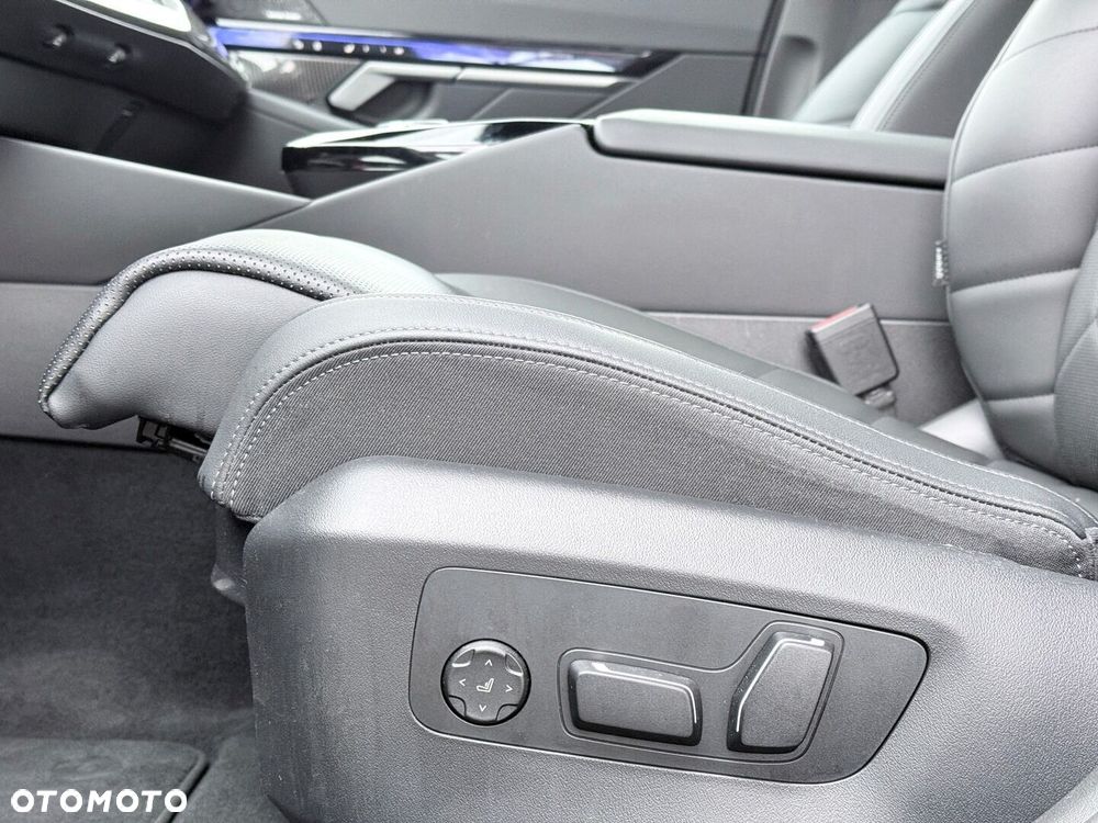 BMW Seria 5 - 32