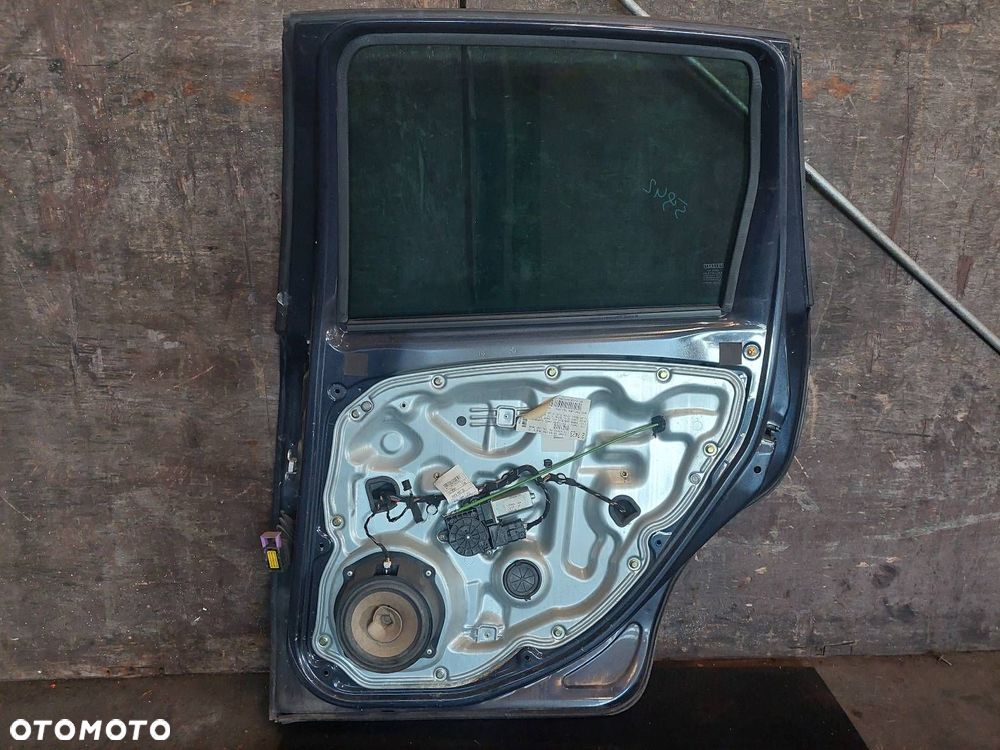 DRZWI KOMPLETNE PRAWY TYŁ FIAT CROMA II 266/A - 4