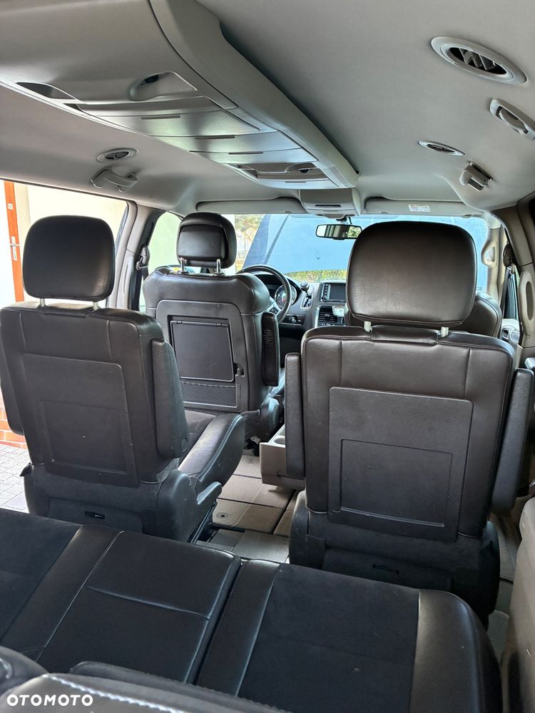Lancia Voyager 2.8CRD Platinum - 32