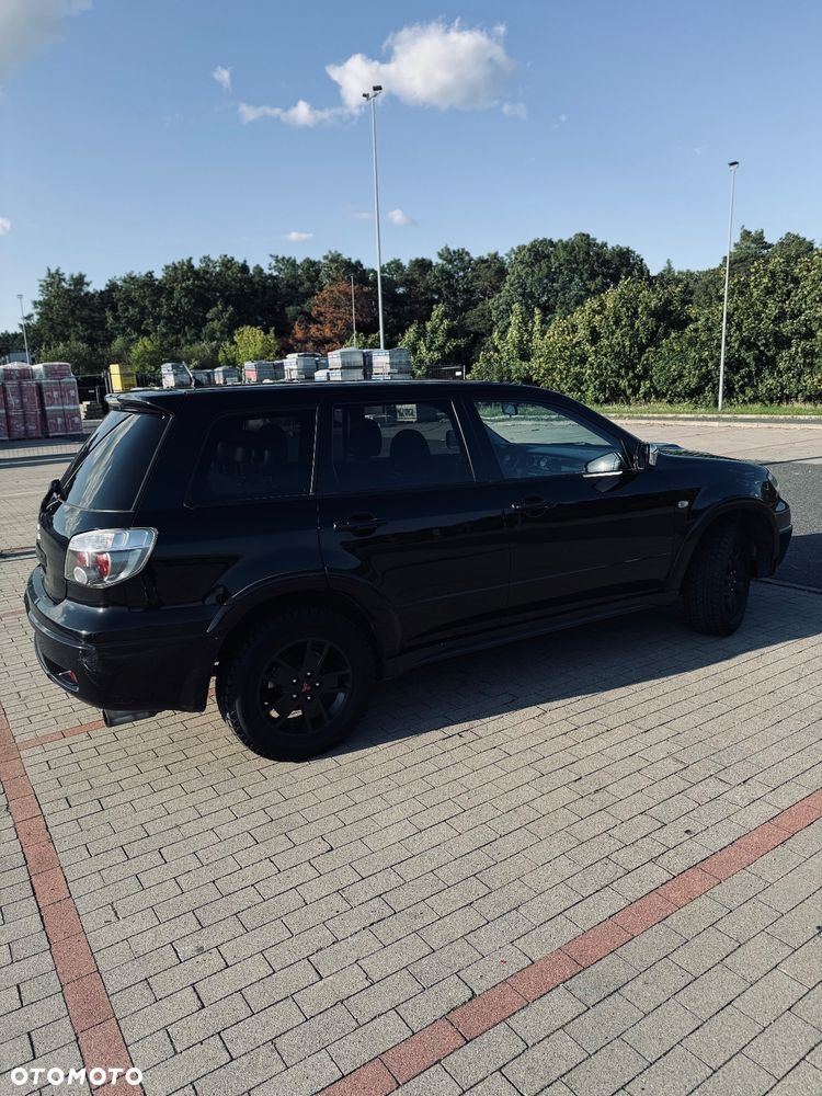 Mitsubishi Outlander 2.0 Turbo 4WD - 13