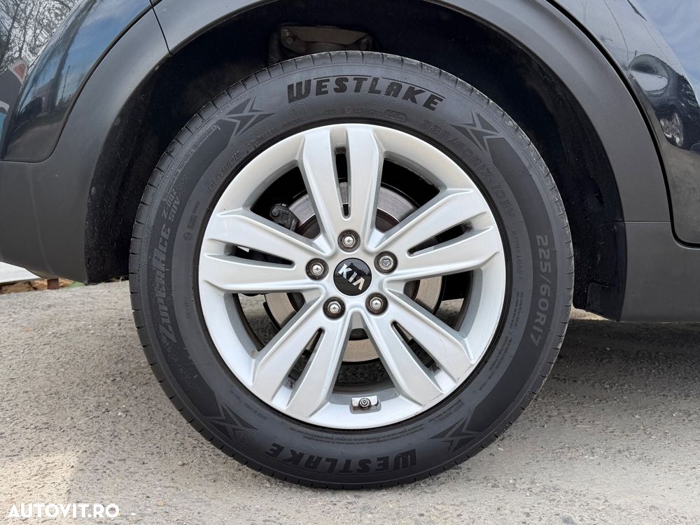 Kia Sportage 1.7 DSL MT 4x2 PREMIUM - 25