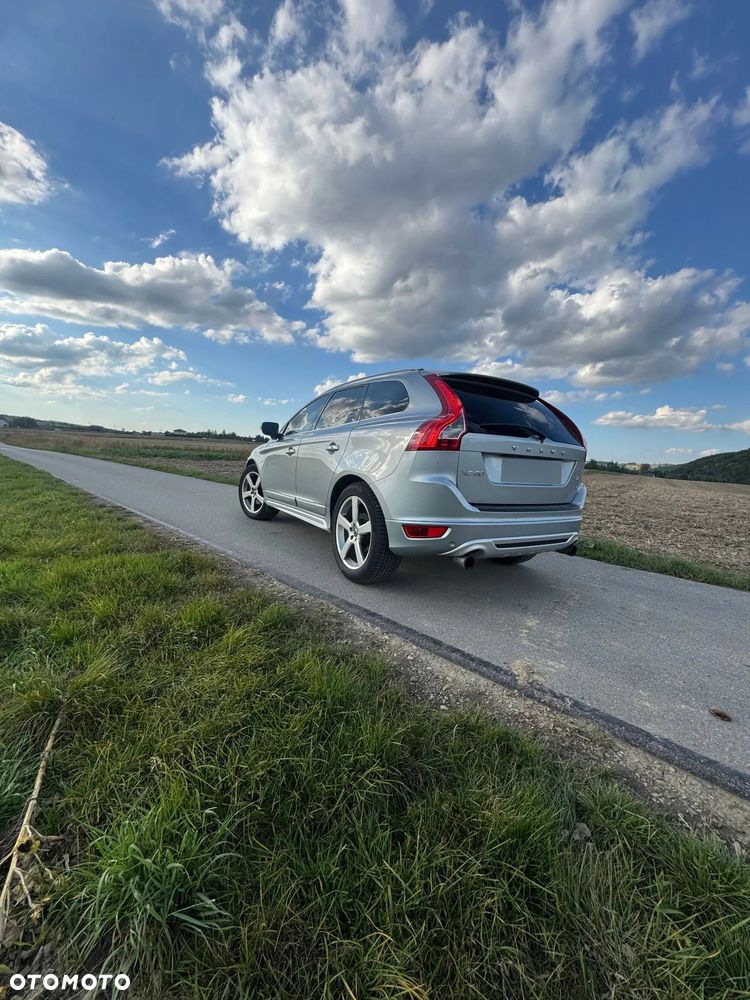 Volvo XC 60 T6 AWD R-Design - 3