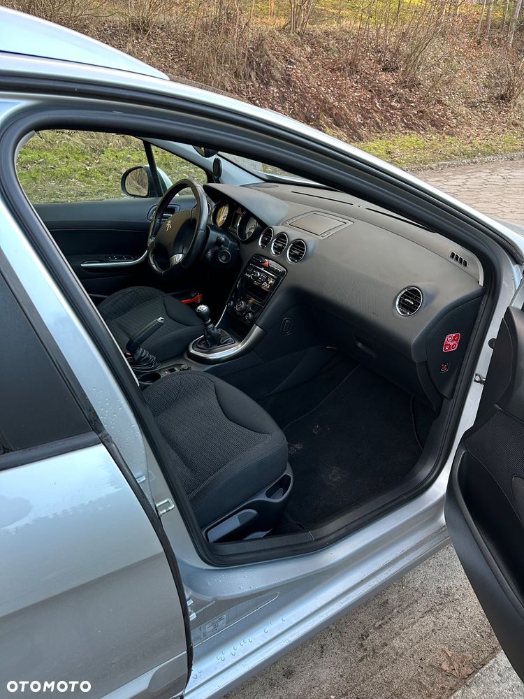 Peugeot 308 1.6 Premium - 18