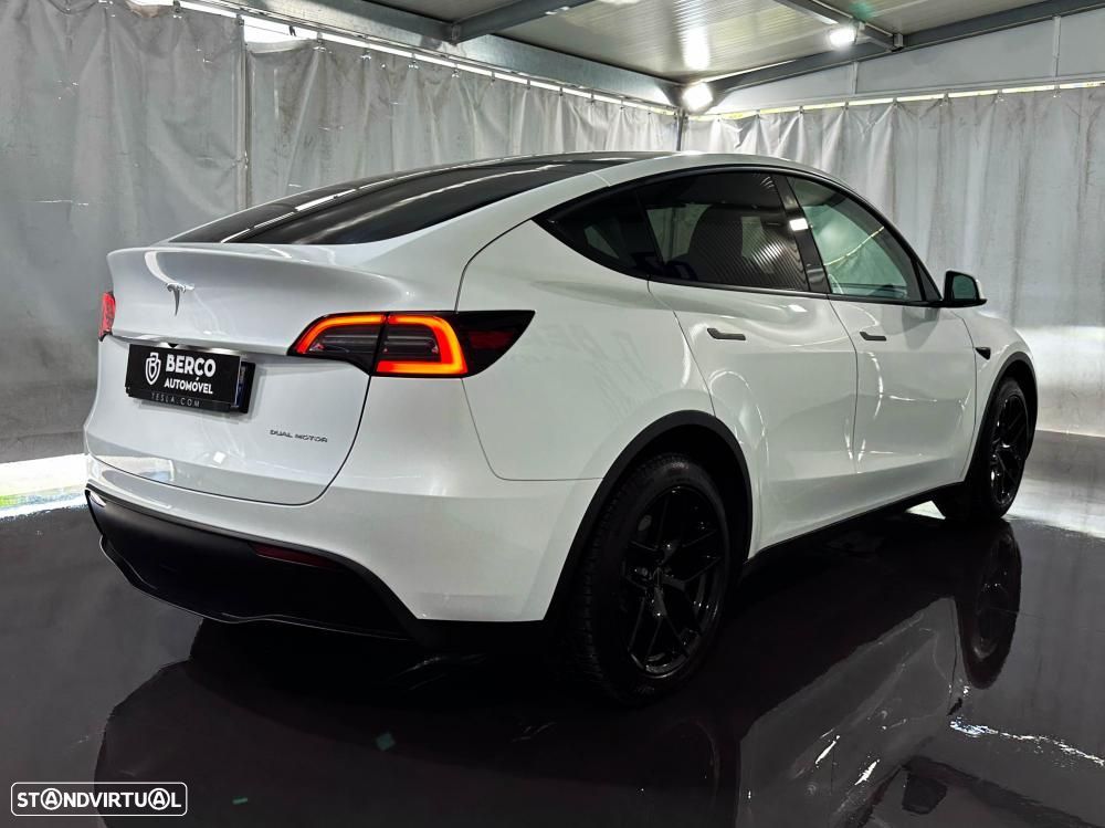 Tesla Model Y Long Range Dual Motor AWD - 5