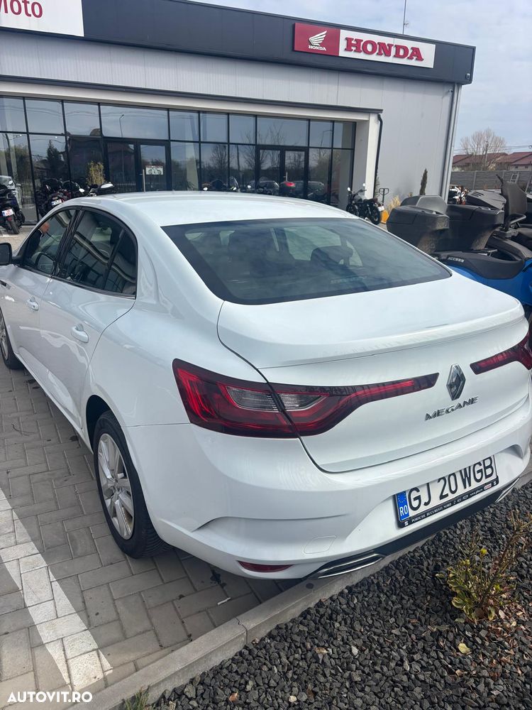Renault Megane TCE 114 GPF Life - 13