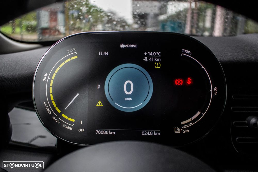 MINI 3 Portas Cooper SE Essential - 16