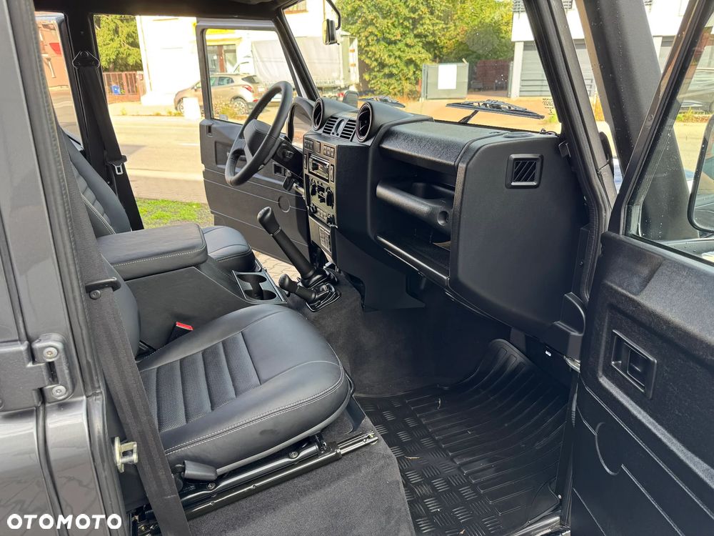 Land Rover Defender 2.2TD4 CrewCab SE - 12