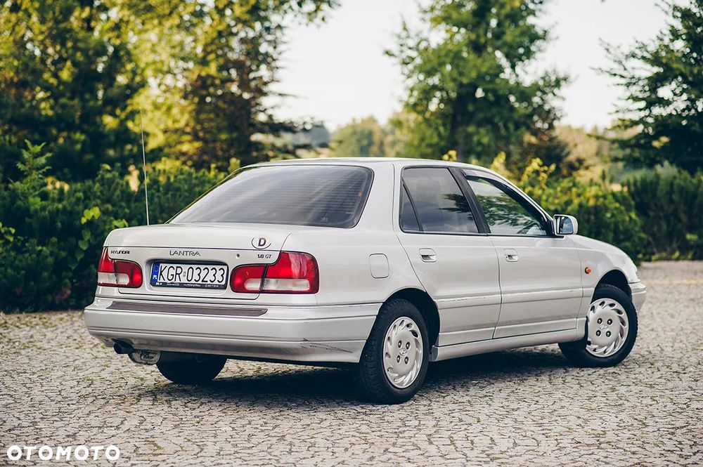 Hyundai Lantra - 4