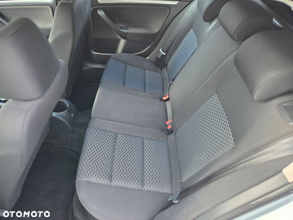 Volkswagen Golf 1.6 TDI BlueMotion Technology Comfortline - 9