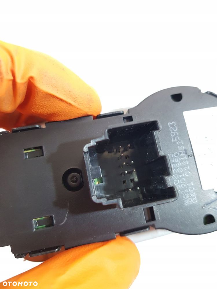 przełącznik panel świateł 39085923 opel combo e berlingo iv 21r 1.5d eu - 7