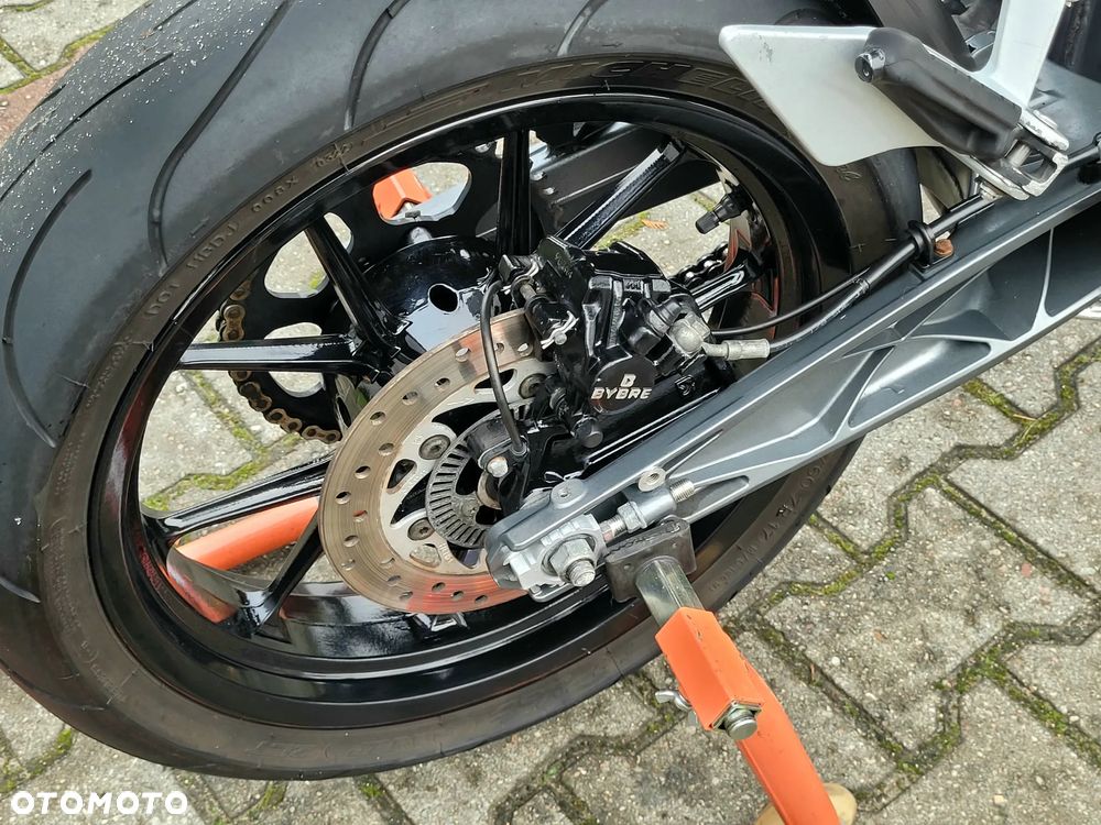 KTM Duke - 19