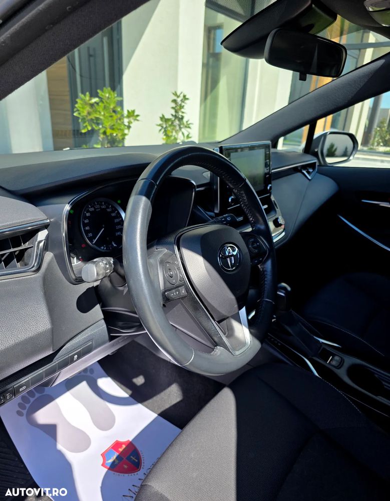 Toyota Corolla 1.8 Business Edition - 12