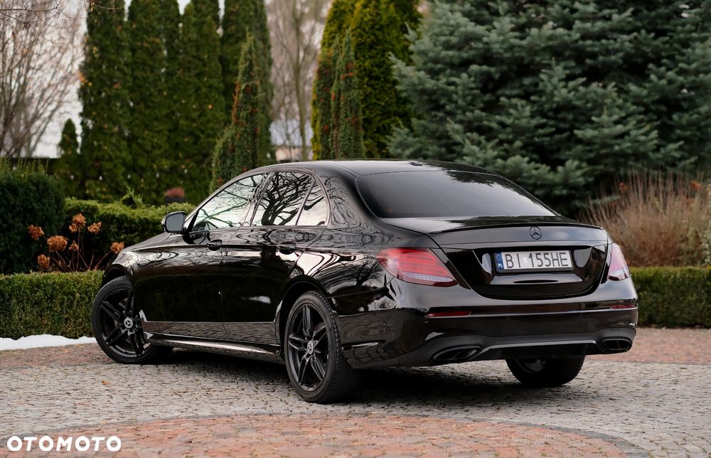 Mercedes-Benz Klasa E 300 9G-TRONIC - 12